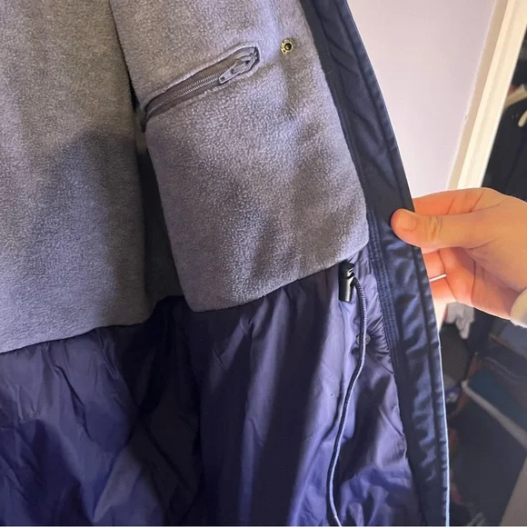 Cabela's Navy Blue Hooded Parka - Picture 3 of 8